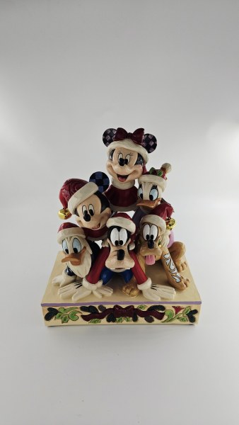 Mickey & Friends 30 cm – Exclusivo de Costco – Disney Traditions
