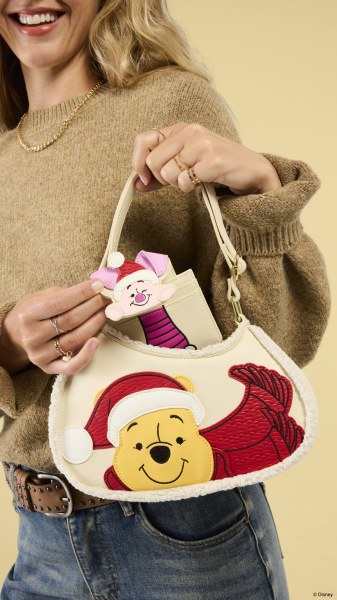 Bandolera navideña de Winnie the Pooh y Piglet - Disney Loungefly
