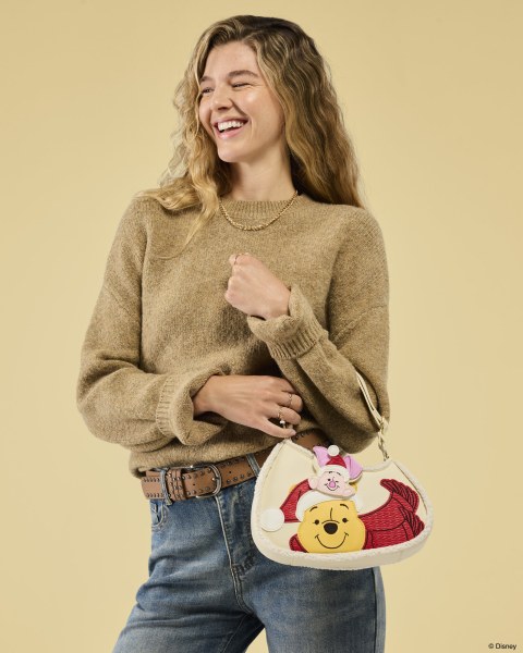 Bandolera navideña de Winnie the Pooh y Piglet - Disney Loungefly