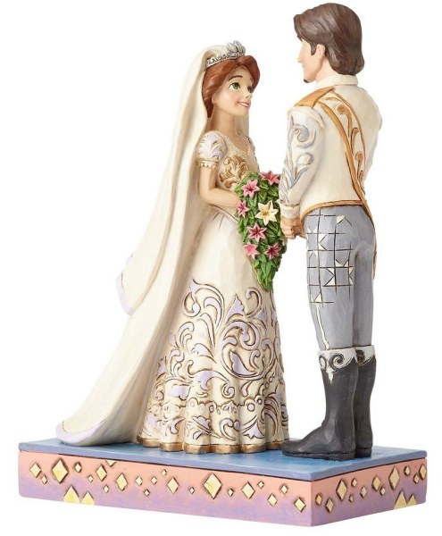 ENREDADOS Y FLYNN SE CASARON CON LAS DISNEY TRADITIONS