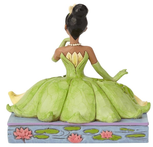 TIANA EN LA POSE DE LAS DISNEY TRADITIONS